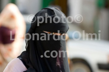 Africa, Sudan, Port Sudan, muslim lady with burka DSC_2520 JPG copy