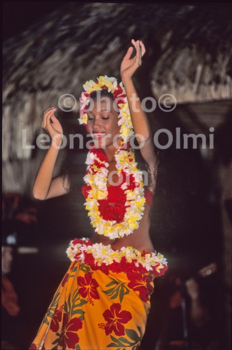 French Polynesia, Society islands, Tahiti, dancer (40-8) bis JPG copy